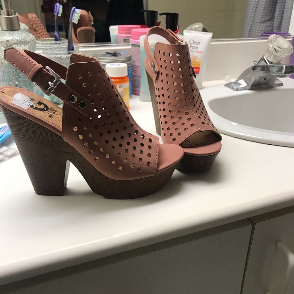 Guess heels